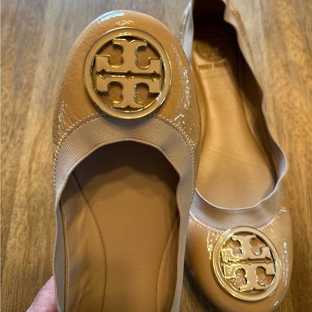 Tory Burch Caroline beige/Camille flats